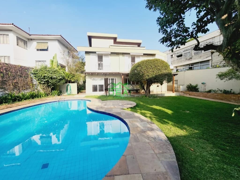Sobrado 4 Suítes na Lapa com Piscina e 6 Vagas