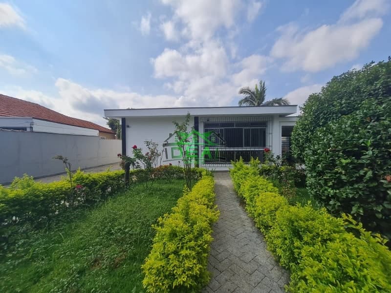 Casa Térrea 3 Dormitórios com 2 Suítes no Alto da Lapa