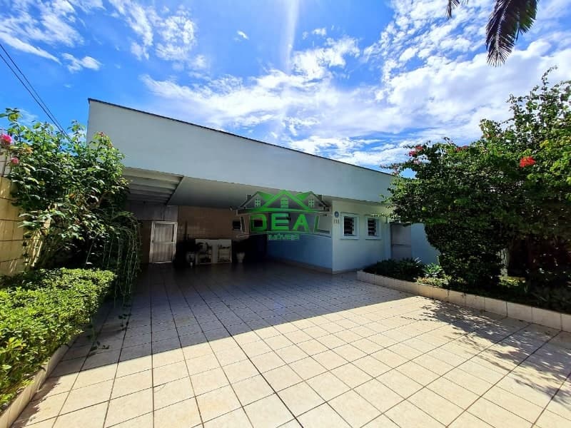 Casa Térrea 4 Dormitórios e 3 Suítes no Alto da Lapa