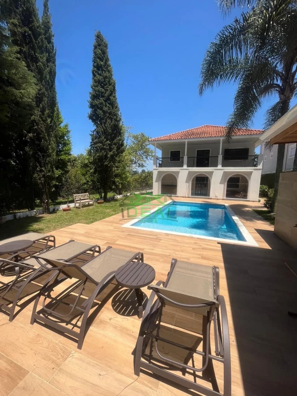 Casa de Condomínio para comprar 450m², 3 suítes, 6 vagas e 5 banheiros