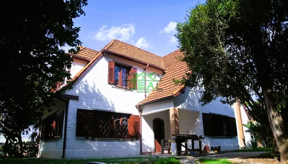 Casa aconchegante no bairro Lapa, 5 dorm, 1 suíte, 3 vagas, 365 m, 760 m
