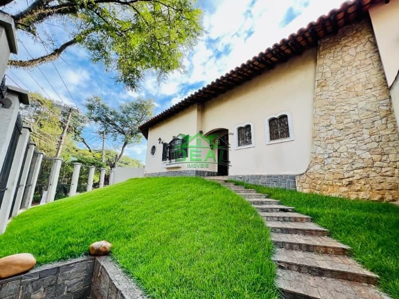 Casa térrea 4 suítes no Boaçava com 3 vagas