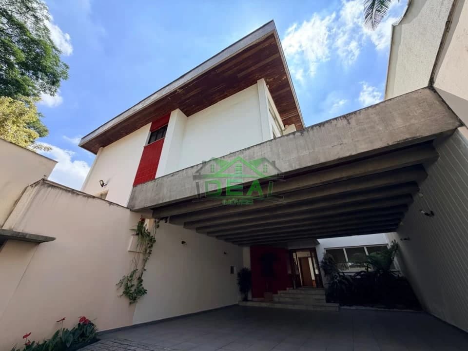 Espaçoso Sobrado para Venda no Alto da Lapa, 4 suítes, 6 Banheiros e 6 Vagas